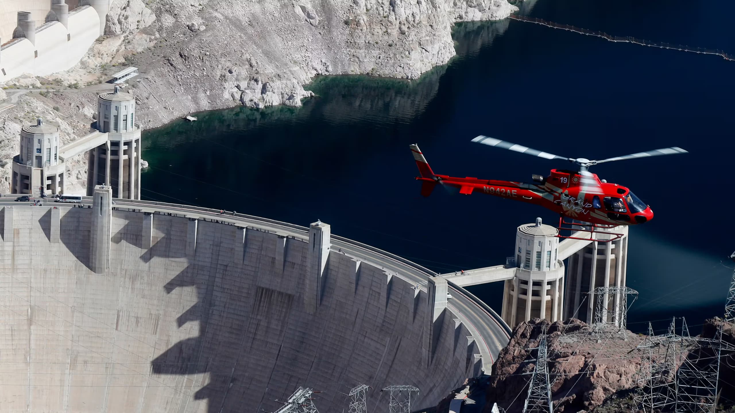 Hoover Dam Deluxe Bus And Helicopter Tour